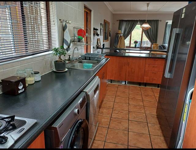 3 BEDROOM HOUSE FOR SALE IN ESCOMBE